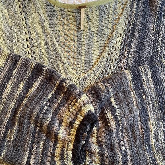 Free People Cropped Sweater - Picture 2 of 3